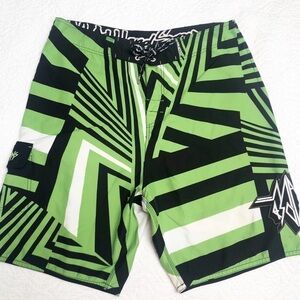Maui & Sons Green Black Geo Boardshorts 36